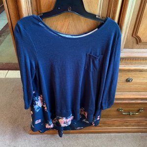Junior/Big Girl XL top